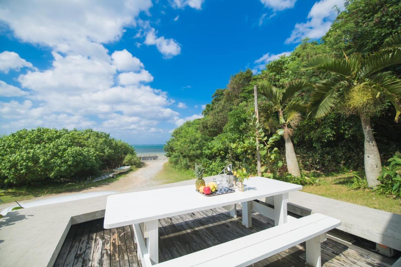 Flex Beach House Motobu Bagian luar foto